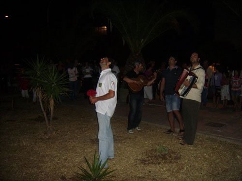 serenata sotto balcone serenata sotto balcone