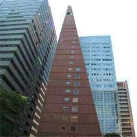 edificio a triangolo