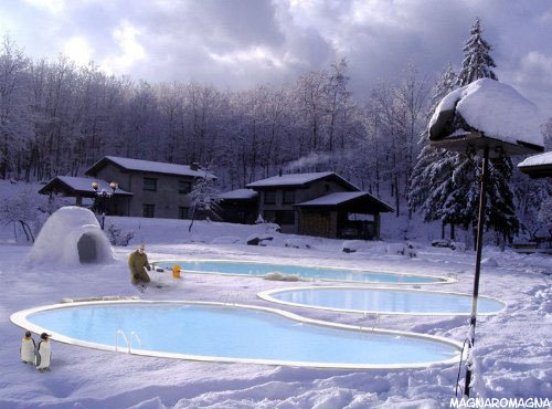 piscina-fra-ghiacci.jpg