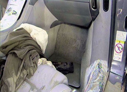 interno bugatti rovinato