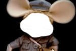 fotomontaggio con topo gigio